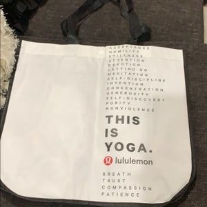 Lululemon bag